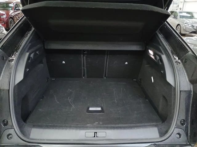 Peugeot 3008 1.2 145 e-DSC6 ACC+LED+Navi+SHZ+Winterp.