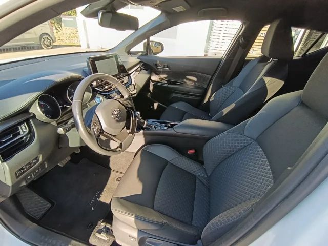 Toyota C-HR Hybride Team D