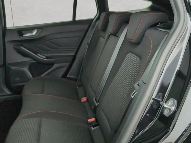 Ford Focus EcoBoost ST Line Wagon