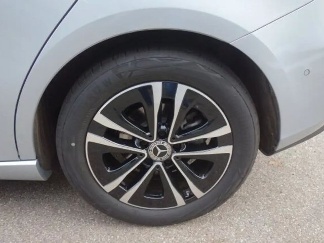 Mercedes-Benz B 180 Progressive