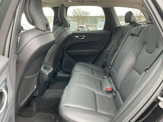 Volvo XC60 Dark Plus