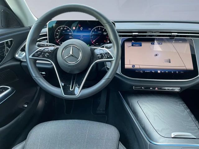 Mercedes-Benz E 200 AVANTGARDE Estate