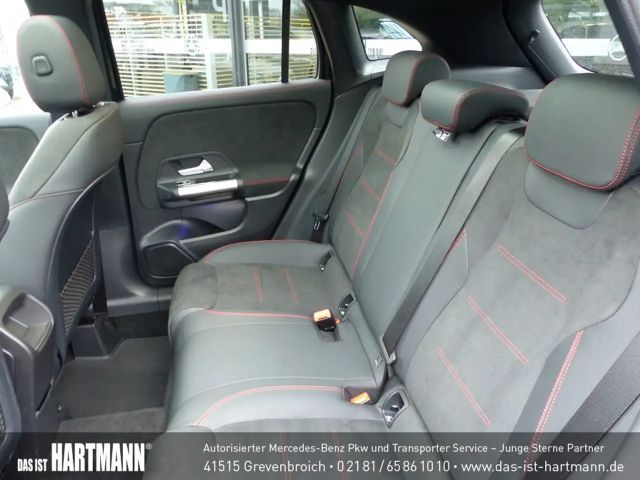 Mercedes-Benz GLA 180 AMG Line