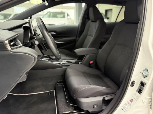 Toyota Corolla Hybride Team D