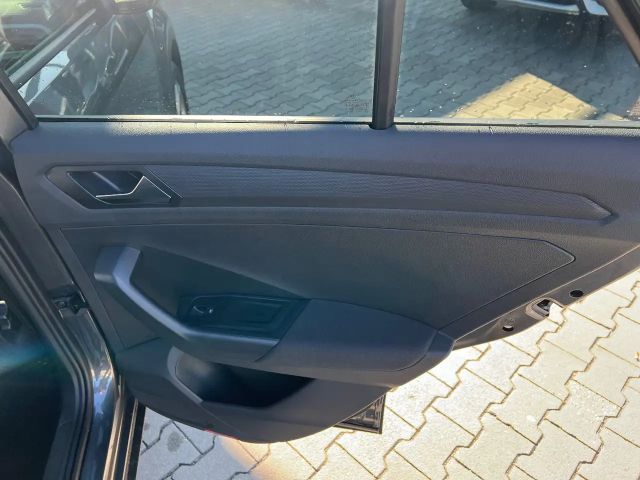 Volkswagen T-Roc 1.5 TSI DSG Life