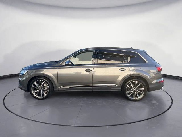 Audi Q7 55 TFSI Hybride Quattro