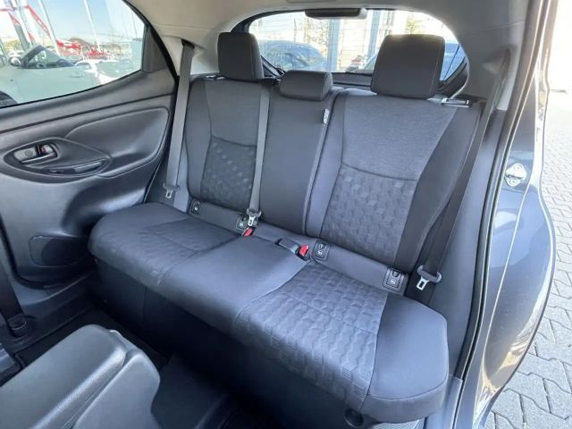 Toyota Yaris Hatchback Hybride VVT-i