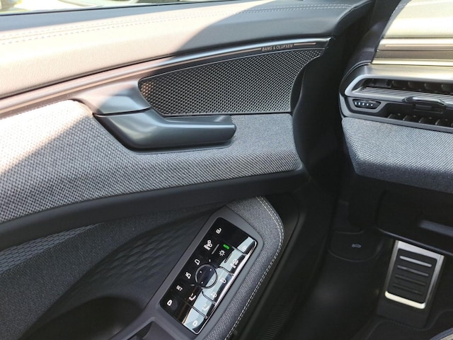 Audi A6 Avant Quattro S-Tronic