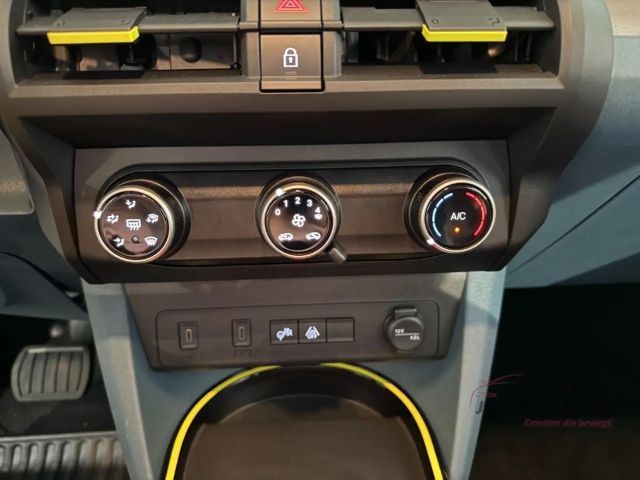 Fiat Grande Panda (RED)+PDC+Klima+CarPlay+LED Digitales Cockpit LED