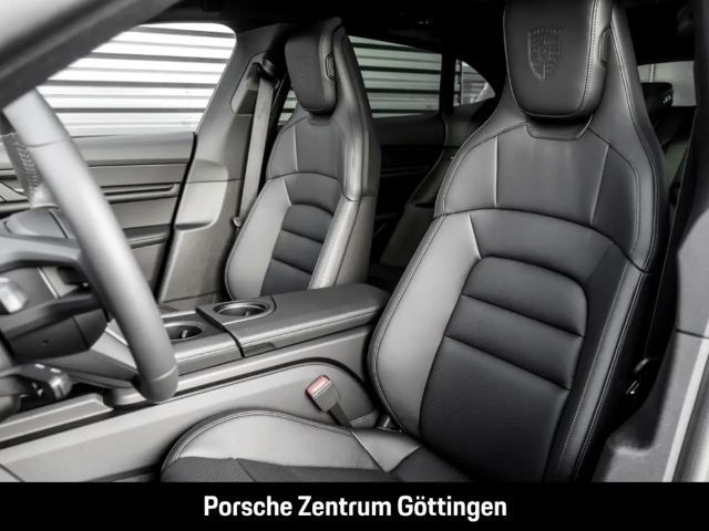 Porsche Taycan 4 Cross Turismo