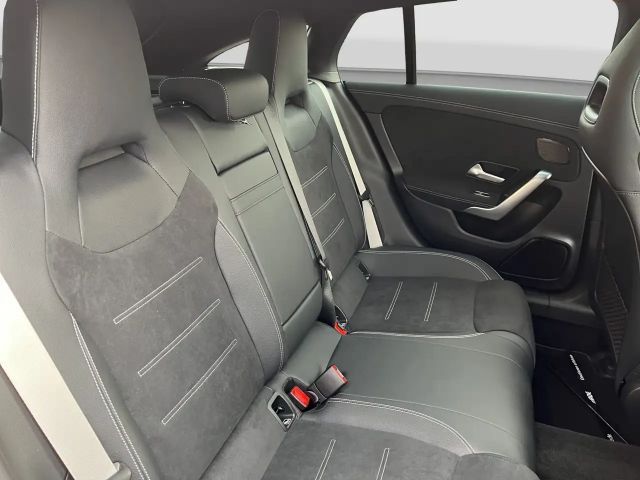 Mercedes-Benz CLA 200 CLA 200 d Shooting Brake