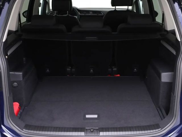 Volkswagen Touran 1.5 TSI DSG R-Line