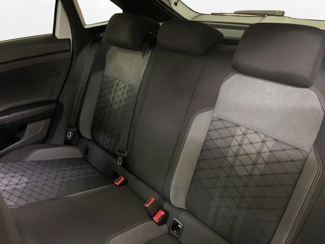 Volkswagen Taigo 1.5 TSI DSG R-Line