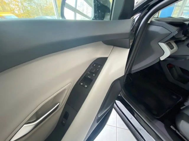 Ford Explorer Extended range RWD