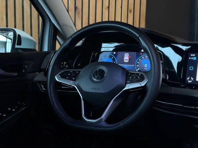 Volkswagen Golf DSG Style Variant