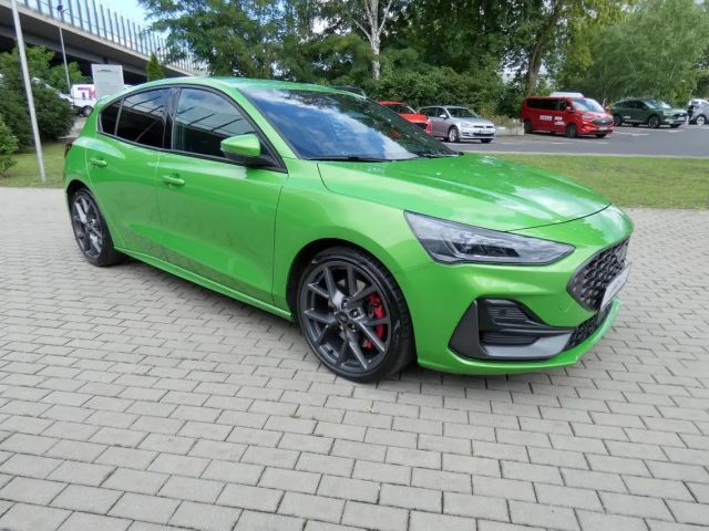 Ford Focus EcoBoost ST Line