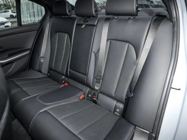 BMW 318 318i Comfort pakket M-Sport Sedan