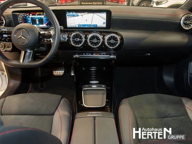 Mercedes-Benz CLA 200 AMG Line Shooting Brake