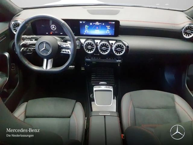 Mercedes-Benz CLA 200 AMG Line