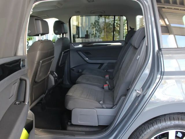 Volkswagen Touran DSG R-Line Style