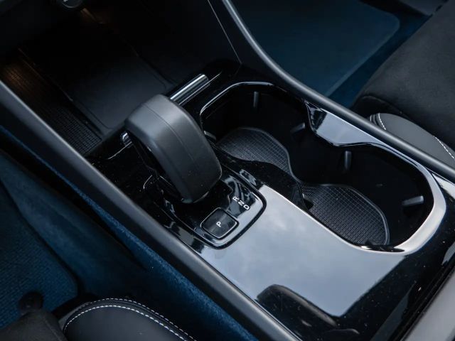 Volvo C40 AWD Plus Recharge Twin Engine