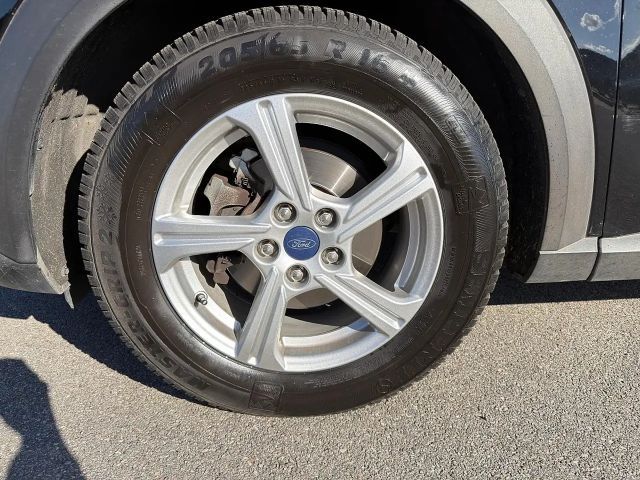 Ford Puma EcoBoost Titanium