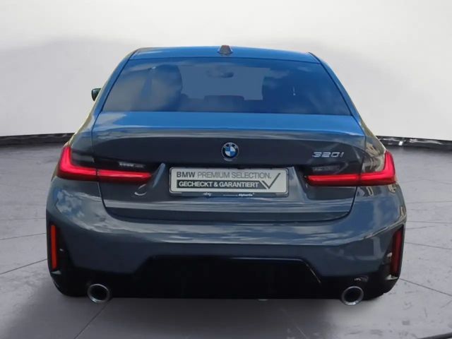 BMW 320 320i M-Sport Sedan