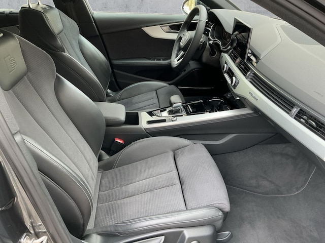 Audi A4 40 TFSI Avant Quattro S-Line S-Tronic
