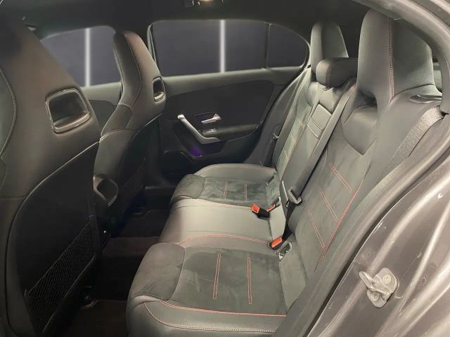 Mercedes-Benz A 180 AMG Line