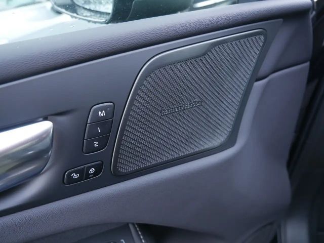 Volvo XC60 AWD Plus Recharge T8