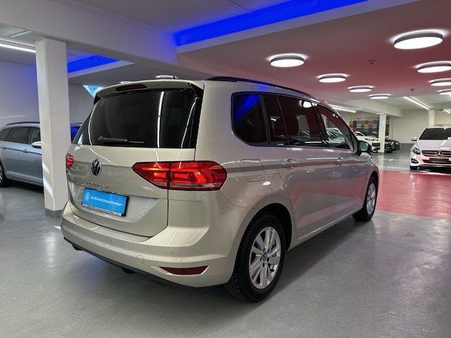 Volkswagen Touran 1.5 TSI DSG