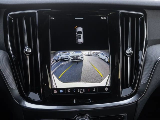 Volvo V60 Cross Country AWD Plus