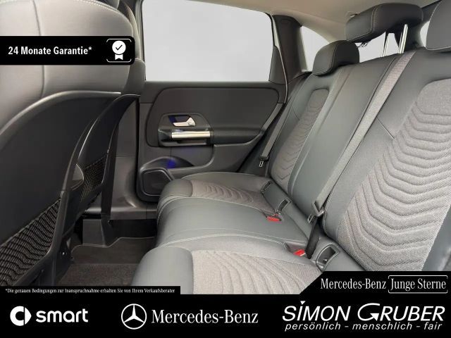 Mercedes-Benz B 200 Progressive Sedan