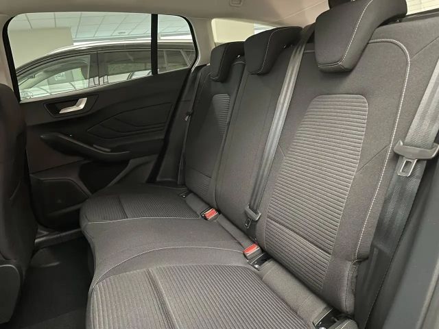 Ford Focus Titanium Wagon