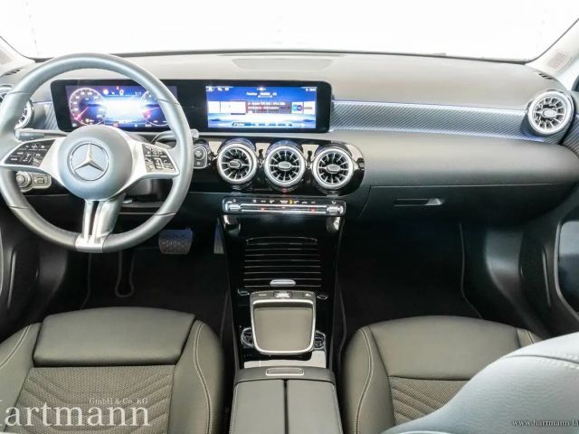 Mercedes-Benz A 200 Progressive