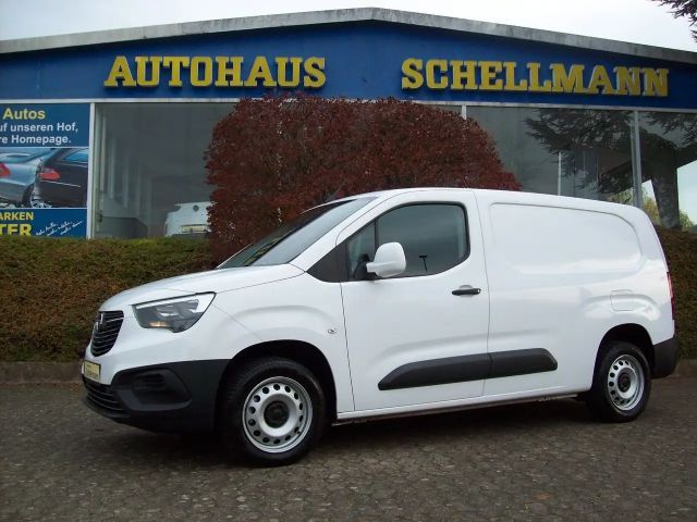 Opel Combo E 1.2 Cargo XL Holzboden Anhängerkupplung