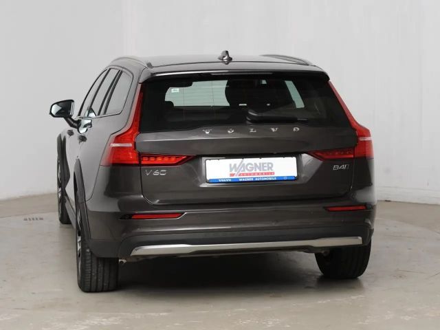 Volvo V60 Cross Country AWD Plus