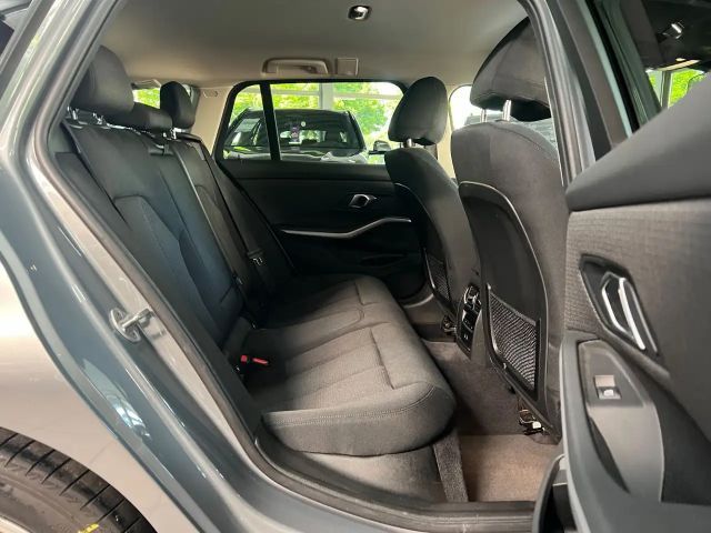 BMW 320 320d Touring