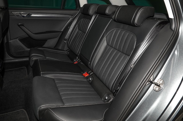 Skoda Superb 2.0 TDI Combi Style Style