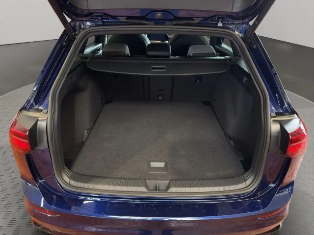 Volkswagen Golf 1.5 eTSI DSG Golf VIII R-Line