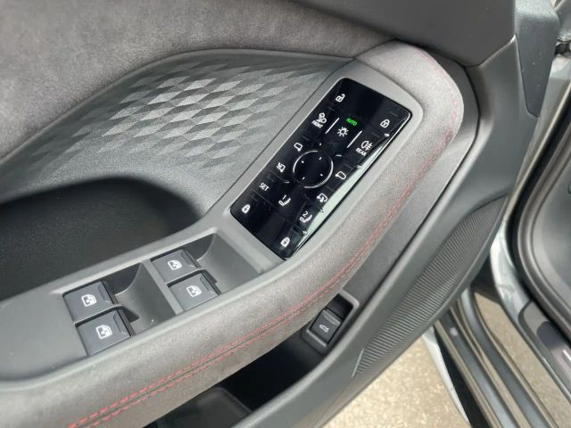 Audi A6 Avant Quattro S-Line S-Tronic