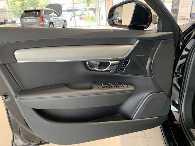 Volvo V90 Plus