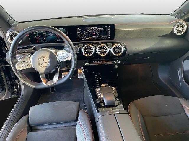 Mercedes-Benz CLA 200 AMG Line