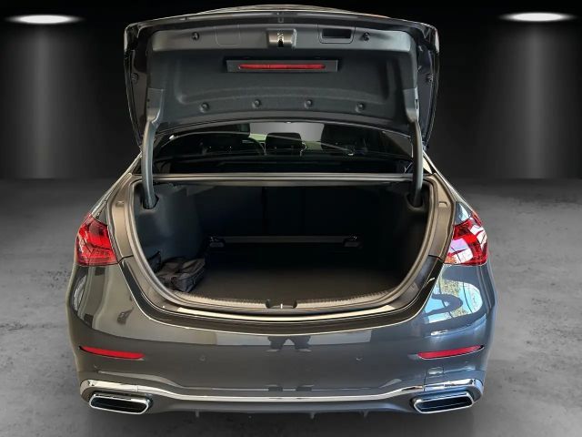 Mercedes-Benz C 220 AMG Line C 220 d Sedan