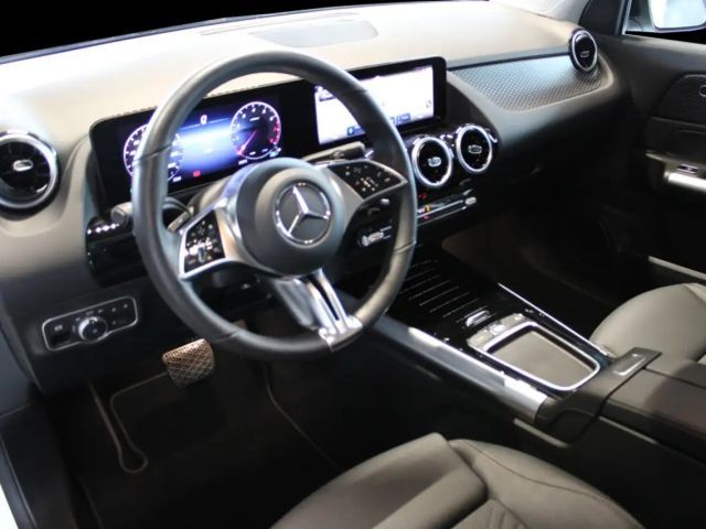 Mercedes-Benz GLA 200 Progressive