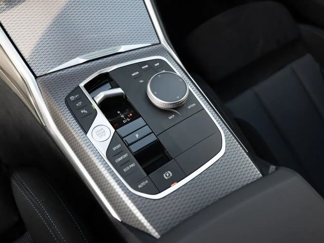 BMW 330 330d M-Sport Touring xDrive