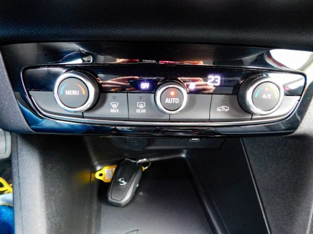 Opel Corsa Corsa Elektric 3-Phasen 11KW Charger  Allwetterrei