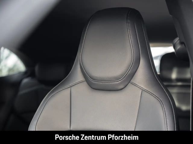 Porsche Taycan 4S Cross Turismo