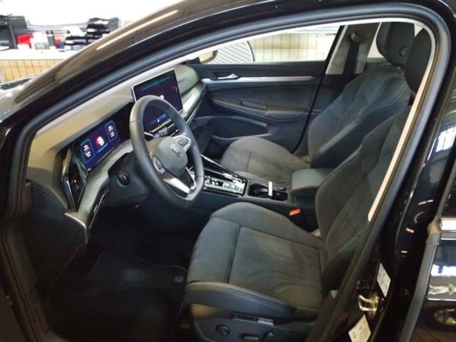 Volkswagen Golf 1.5 eTSI Golf VIII Style