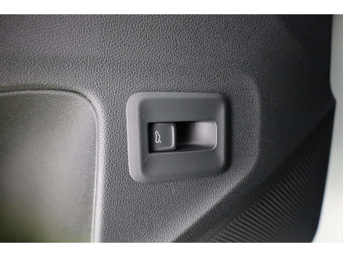 Volkswagen T-Roc 1.5 eTSI R-Line Style